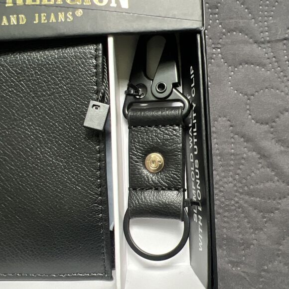 True Religion RFID Marcus Slim Bifold Wallet & Key Clasp Gift Set Limited NWT - Picture 9 of 13